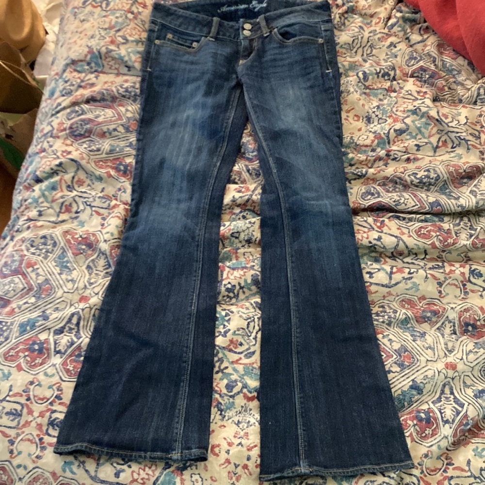 AE Artist stretch NEVER WORN boot/flair cut jeans in perfect condition like new